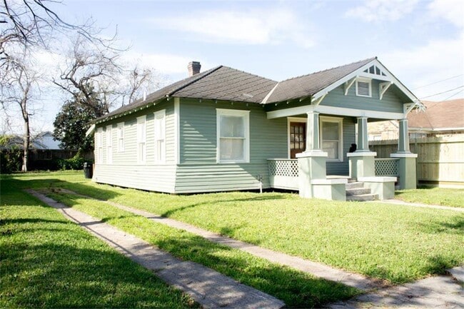 Primary Photo - 10 Delmar St