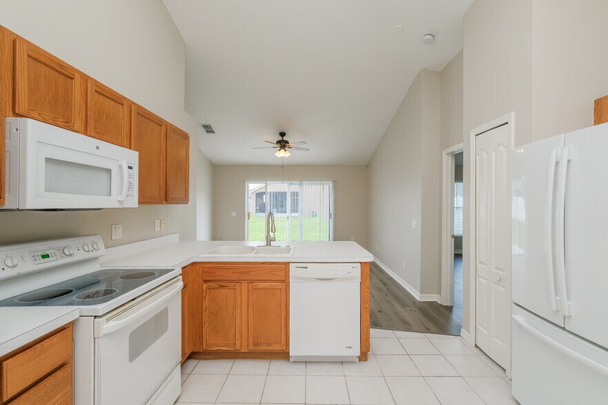 Building Photo - 3824 Briley Loop