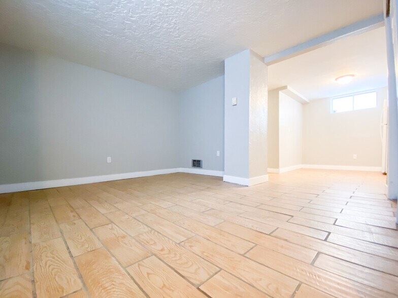 Family Room - 245 Lomax St