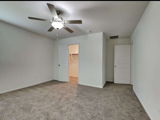 Building Photo - 2745 Van Buren Dr
