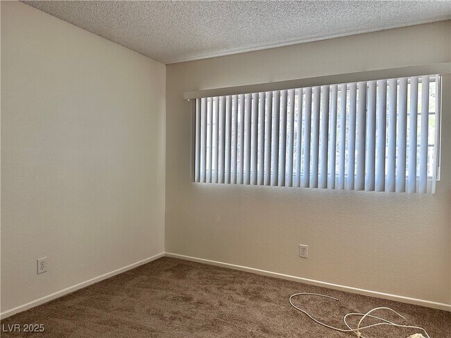 Building Photo - 9640 Swan Bay Dr