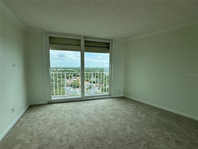 Building Photo - 2611 Bayshore Blvd