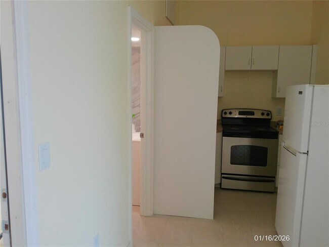 Building Photo - 1111 Cypress Gardens Blvd