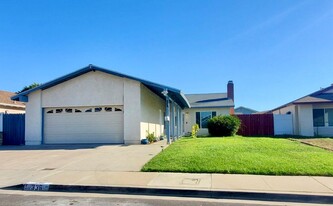 Front of home - 336 Nueve Ct