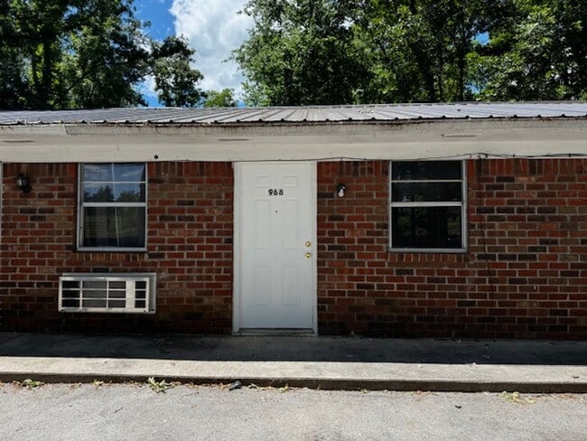 Primary Photo - 50% OFF FIRST MONTH'S RENT IN JULY! 1 Bed ...