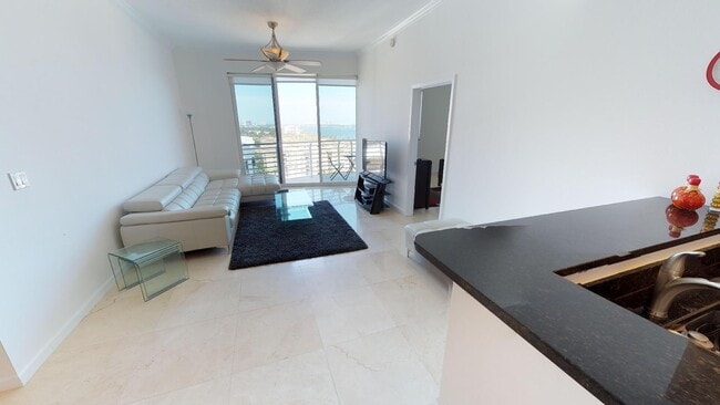 Building Photo - 1551 N Flagler Dr