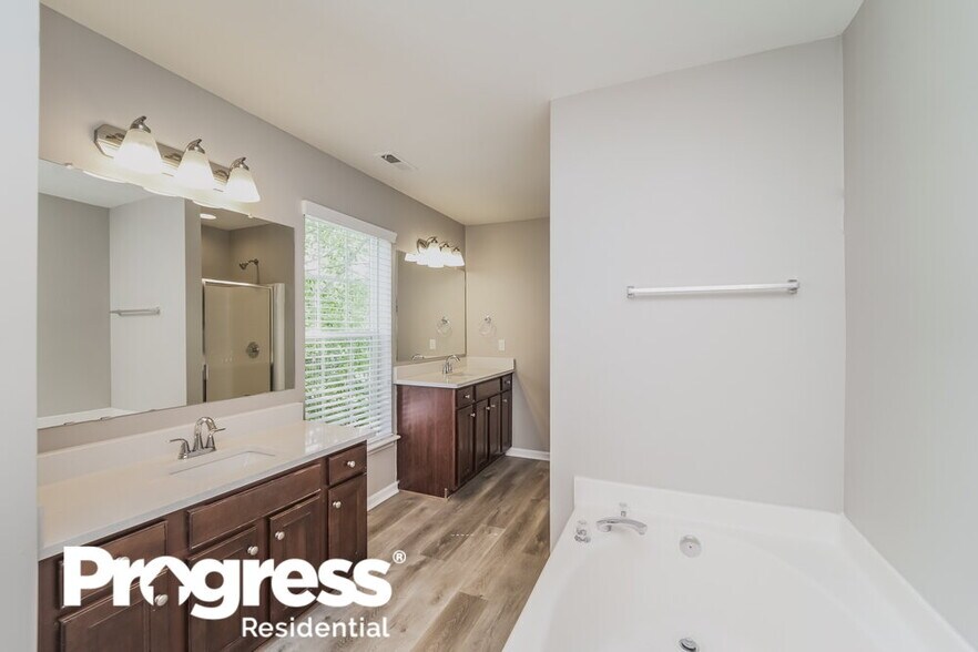 Building Photo - 14420 O'Casey Ln