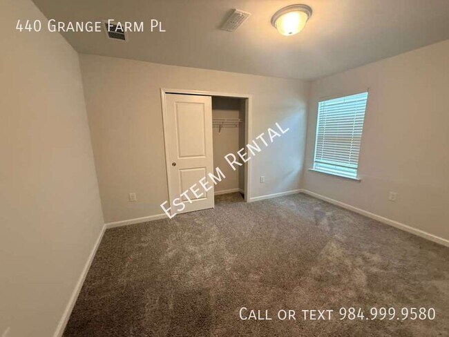 Building Photo - 440 Grange Farm Pl