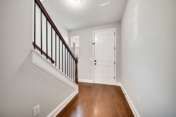 Building Photo - 207 Bixby Ln
