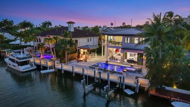 Building Photo - 334 Isle of Capri Dr