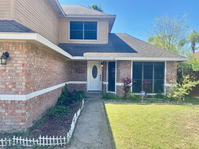 Building Photo - 1945 Zenaida Ave