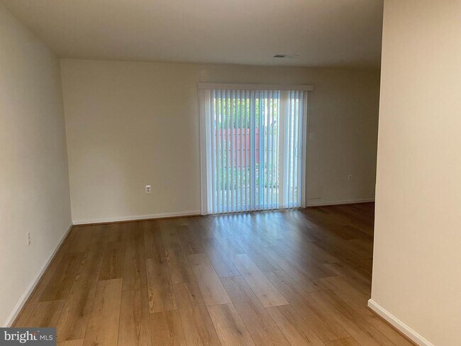 Building Photo - 10175 Irongate Way