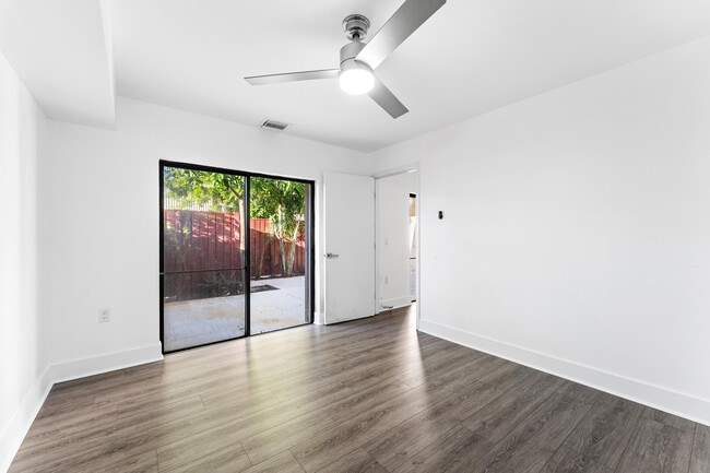 Building Photo - 1700 Embassy Dr