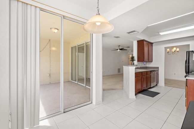 Building Photo - 409 Hilgard Cove