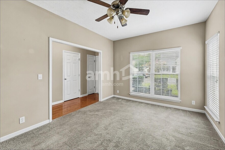 Building Photo - 620 Buck Cherry Way