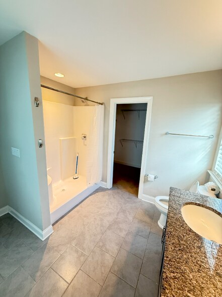 Building Photo - 155 Goldenrod Cir