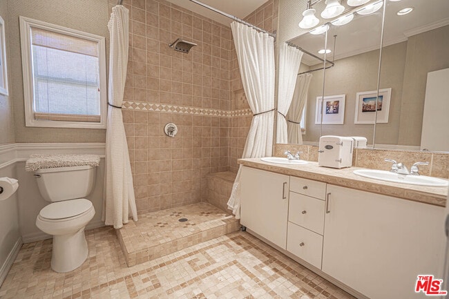 Building Photo - 27887 Skycrest Cir Dr