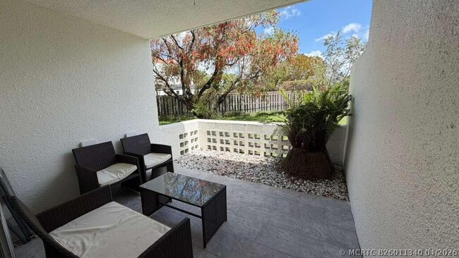 Building Photo - 9711 Fontainebleau Blvd