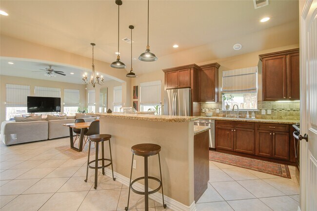 Building Photo - 104 Baileys Ct