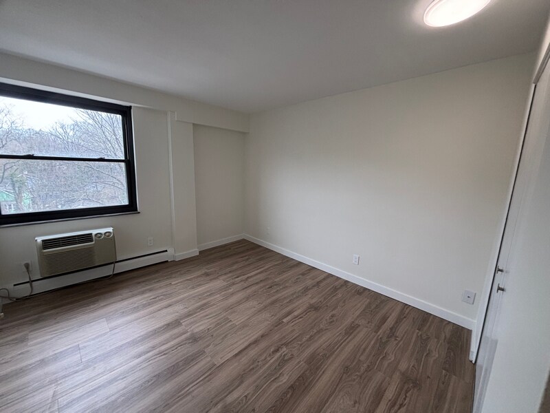 Building Photo - 1815 William Howard Taft Rd