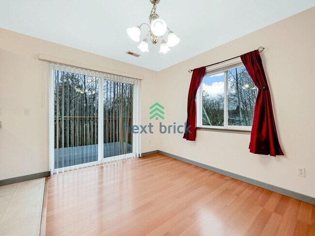 Building Photo - 3 BED & 2 BATH SINGLE FAMILY HOUSE FOR RENT