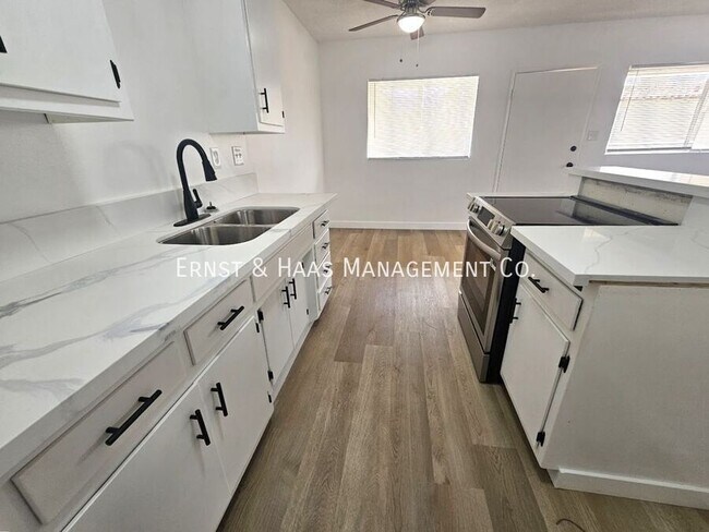 Building Photo - 2527 Eucalyptus Ave
