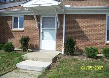 Building Photo - Clermont Villa