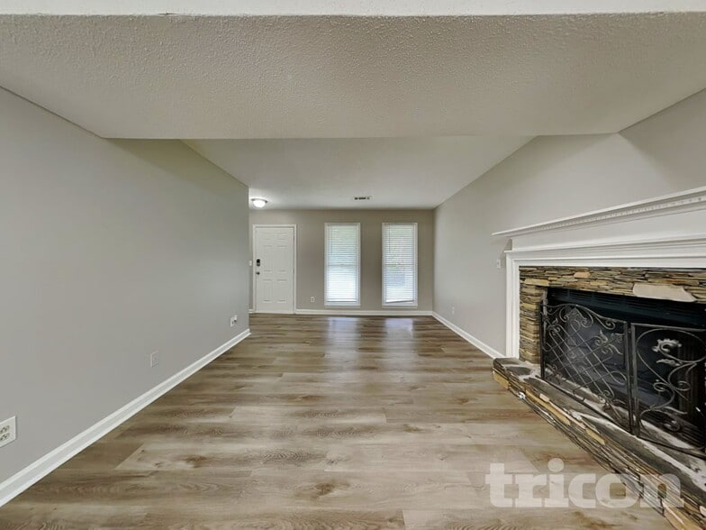 Building Photo - 39 Pine Grove Cir