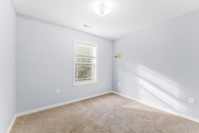 Building Photo - Modern 3-Bedroom Home Near Branson Landing – Available Now!