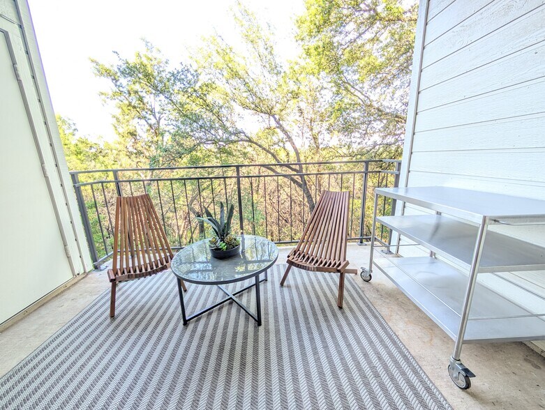 Building Photo - 6000 Shepherd Mountain Cv