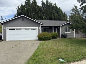 Building Photo - 985 Sky Lark Ln