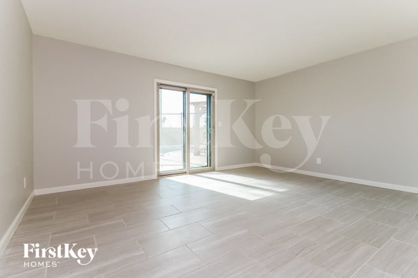 Building Photo - 9601 N 34th Ave