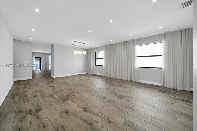 Building Photo - 11448 SW 151st Path