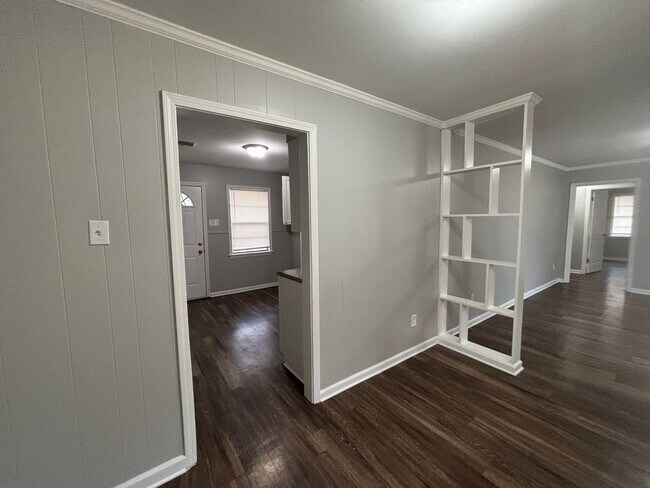 Building Photo - 2370 Hillside Ave