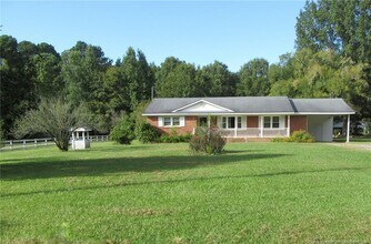 Building Photo - 3755 Linden Rd