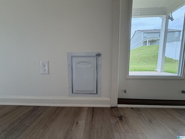 Building Photo - 2032 Lonesome Hen Ln