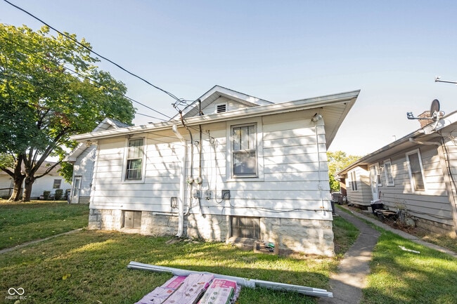 Building Photo - 915 N Drexel Ave