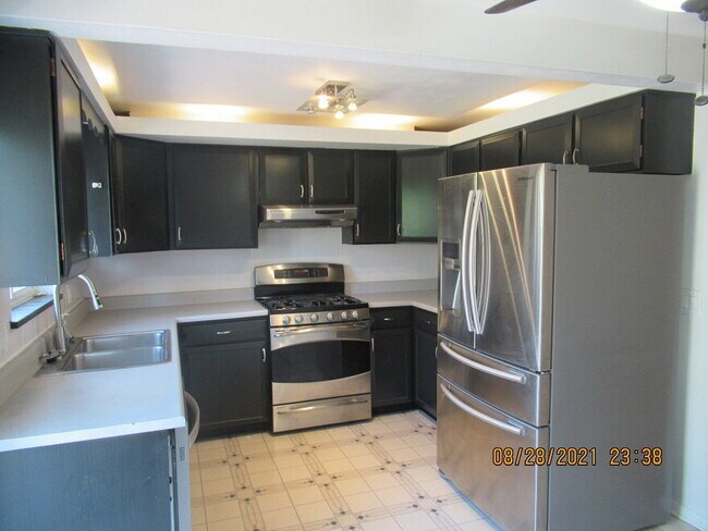 Building Photo - 11057 W 59th Ave