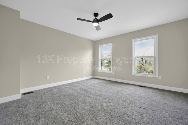 Building Photo - 555 Kimball Pl