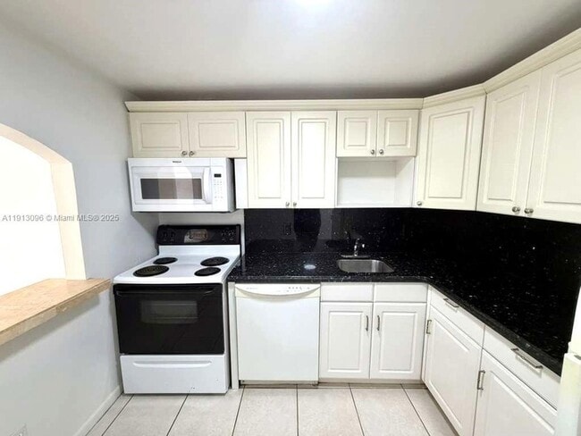 Building Photo - 13499 Biscayne Blvd