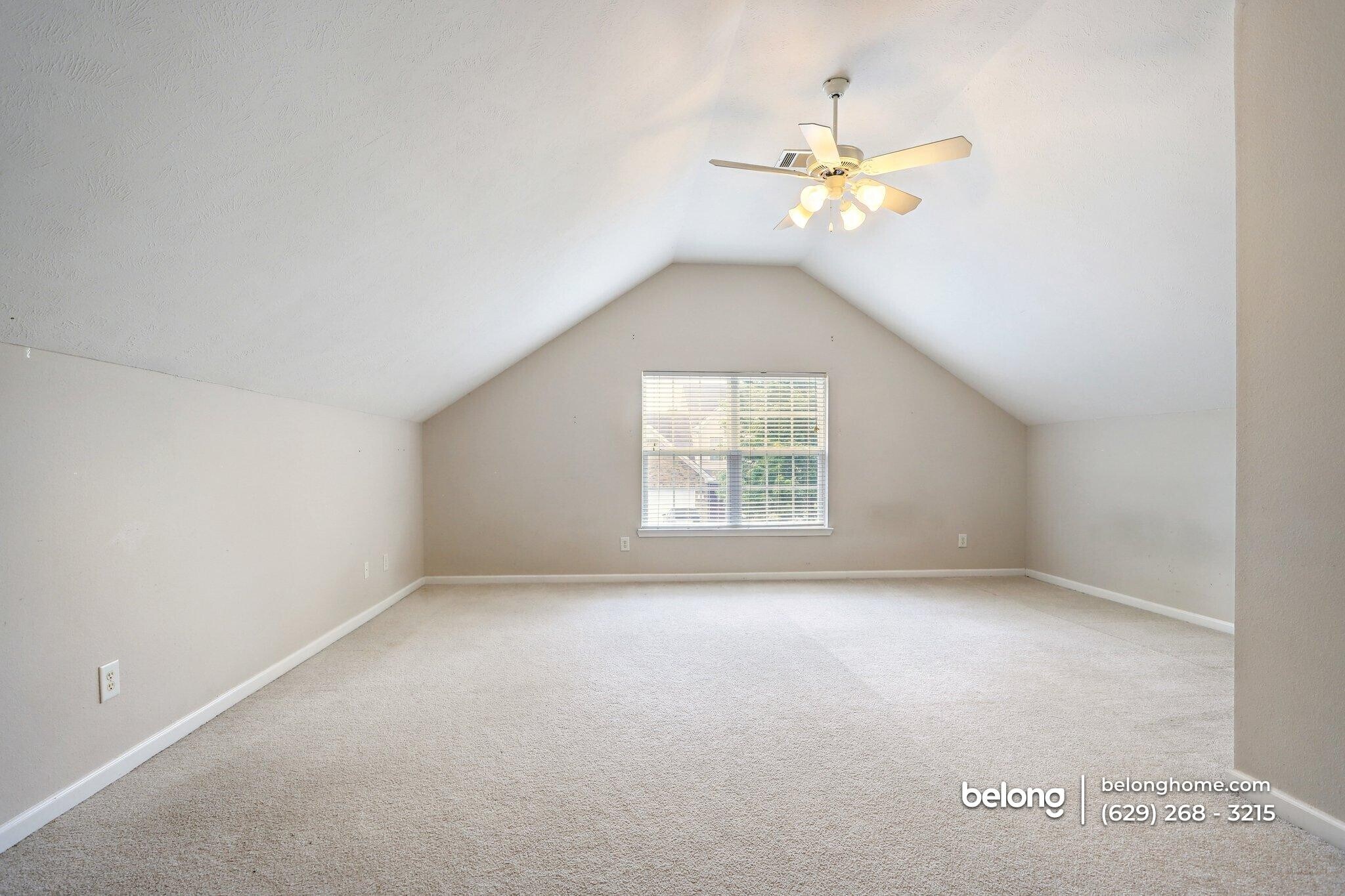 Building Photo - 404 Birdstone Dr
