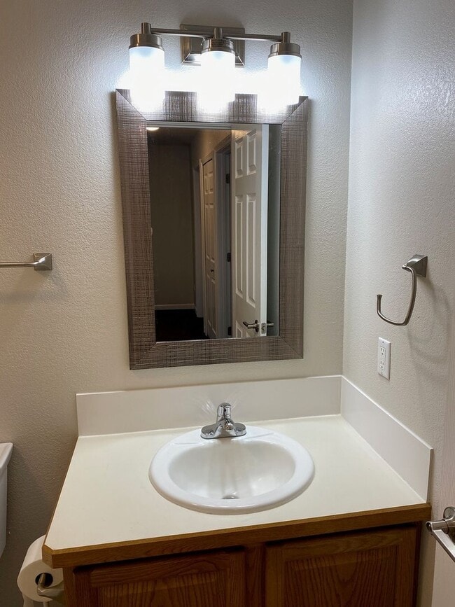 Building Photo - 1701 B Aliak Dr