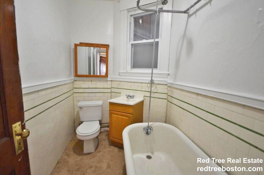 Building Photo - 134 Englewood Ave