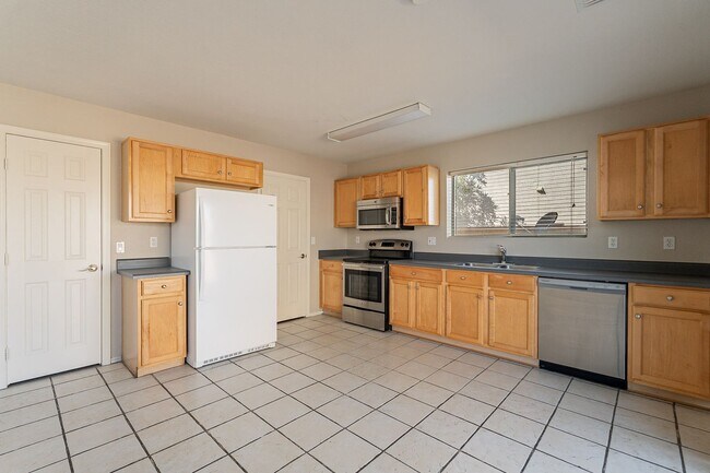 Building Photo - Home in Chandler for rent