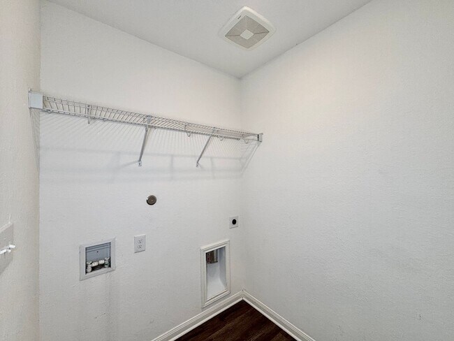 Building Photo - 12731 Cygnus