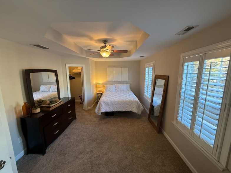 Building Photo - 2116 Cobblestone Cir NE