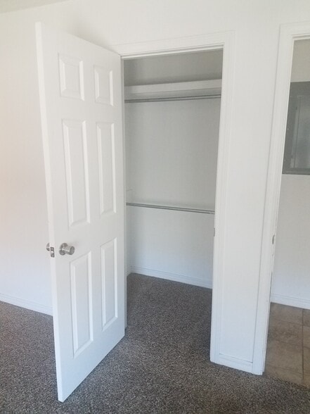 Building Photo - 1618 S Ave G Ave