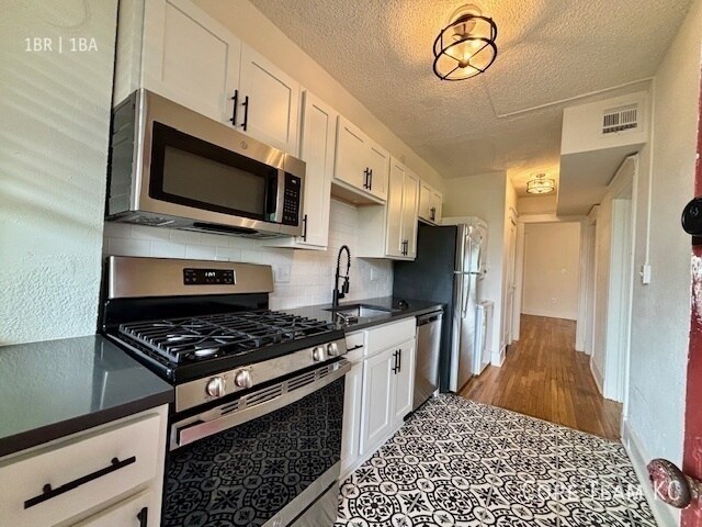 Building Photo - 1413 W 39th St