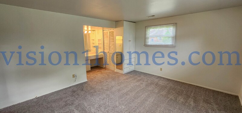 Building Photo - 2965 W Market St