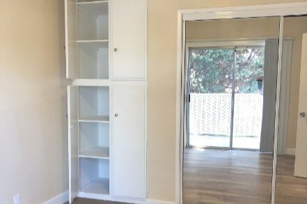 2nd Bedroom Closet & Cabinets - 3305 Green Ln